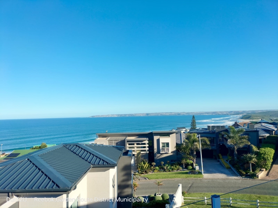 6 Bedroom Property for Sale in Reebok Western Cape